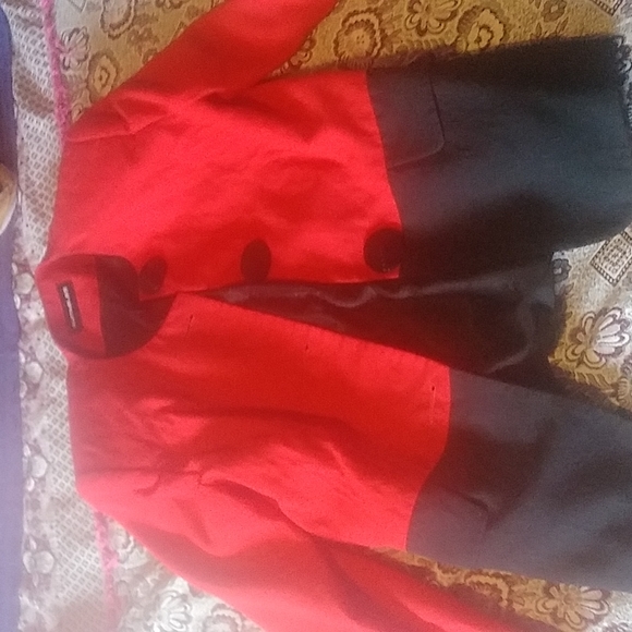 Red & black jacket - Picture 2 of 3